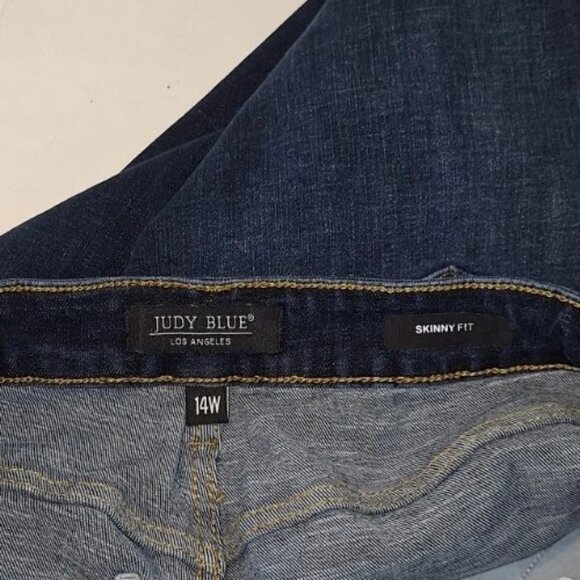 Judy Blue LA Women's Size 14W Blue Jeans 34x30 Raw Hem - Picture 4 of 6
